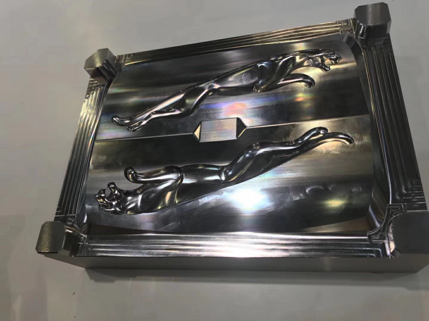捷豹汽車(chē)模具拋光